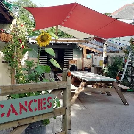 Eden'S Yard Backpackers St Austell Exterior foto