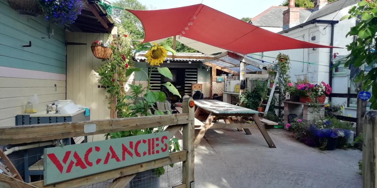 Eden'S Yard Backpackers St Austell Exterior foto